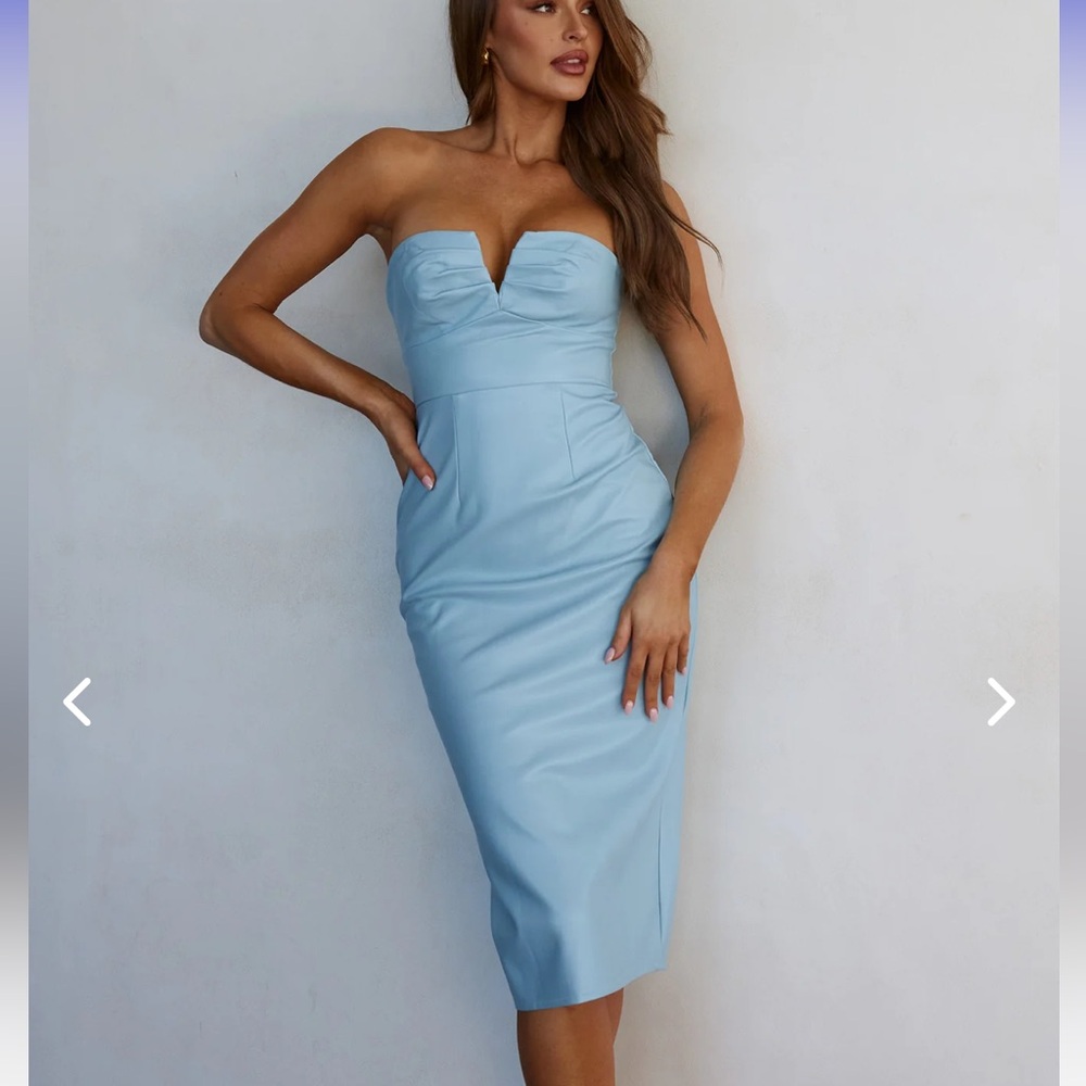 Selfie Leslie blue dress